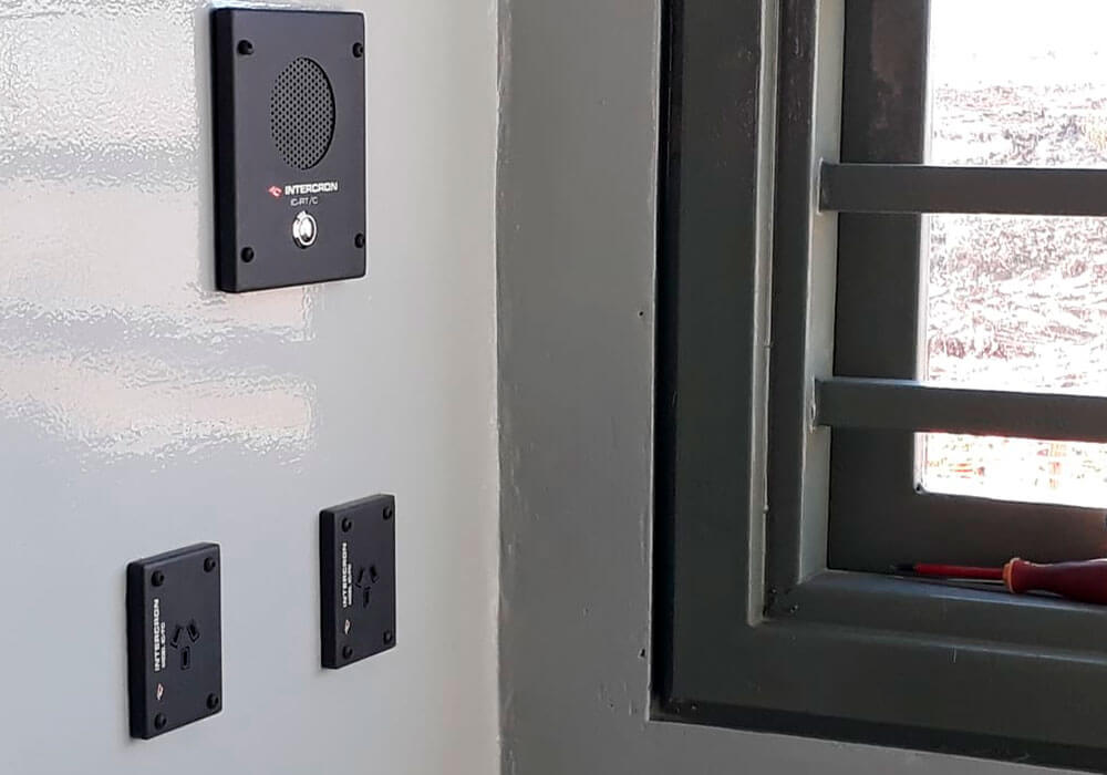 Intercomunicadores para Establecimientos Penitenciarios y Alcaidías